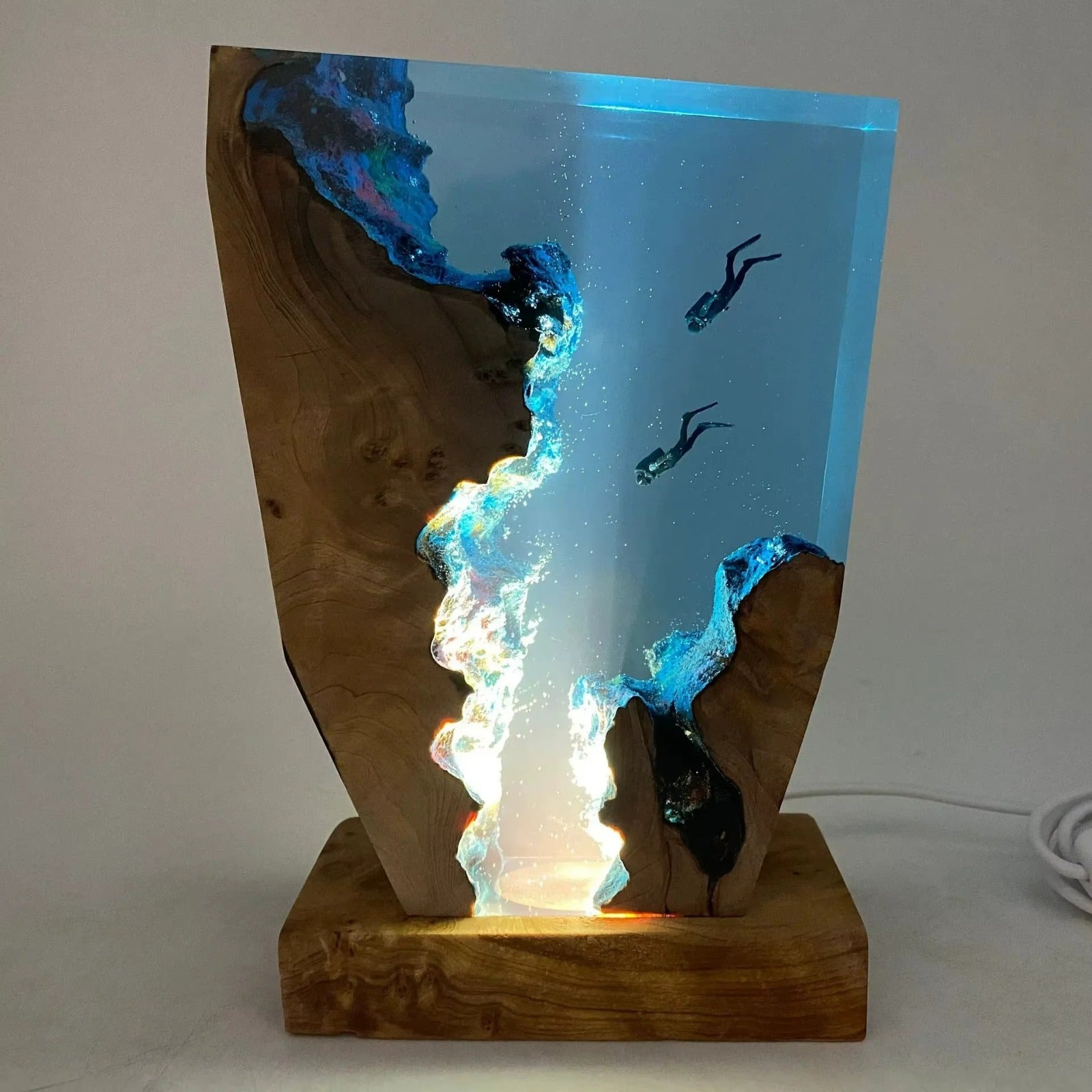 Seabed Exploration Resin Table Light – Deep Sea Diver Night Lamp